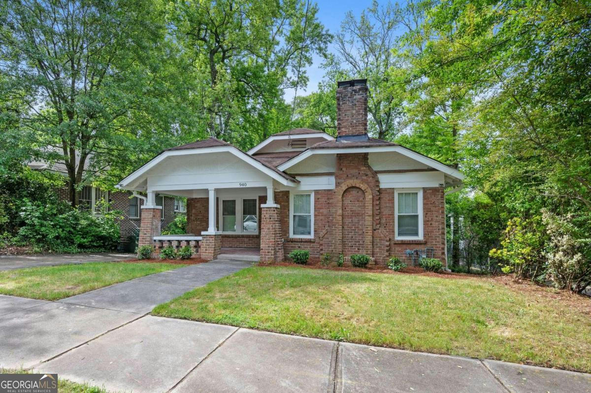 940 WHITE ST SW, ATLANTA, GA 30310, photo 1 of 35