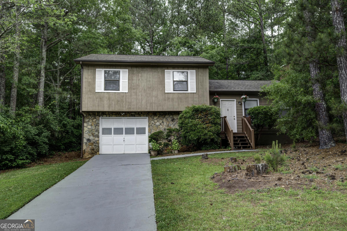 225 FORREST BROOK DR, PALMETTO, GA 30268, photo 1 of 27