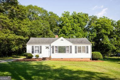 186 S FOREST AVE, SOCIAL CIRCLE, GA 30025 - Image 1