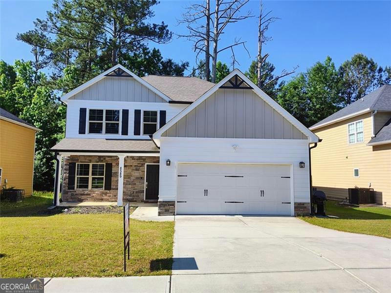 8589 GUTHRIE DR, RIVERDALE, GA 30274, photo 1 of 43