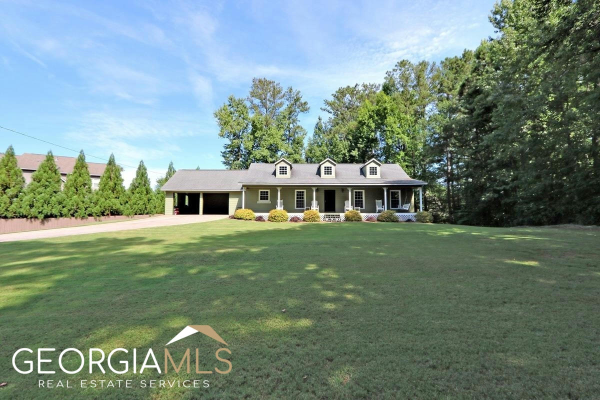 4645 SHALLOWFORD RD, Roswell, GA 30075 Single Family Residence For Sale MLS 20133148 RE/MAX