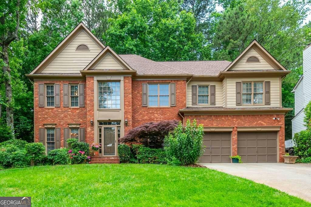 2552 FOREST MEADOW LN, LAWRENCEVILLE, GA 30043, photo 1 of 60